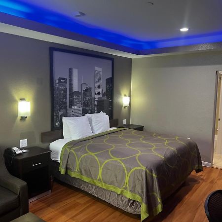Super 8 By Wyndham Houston Northwest Cypress Hotel ภายนอก รูปภาพ