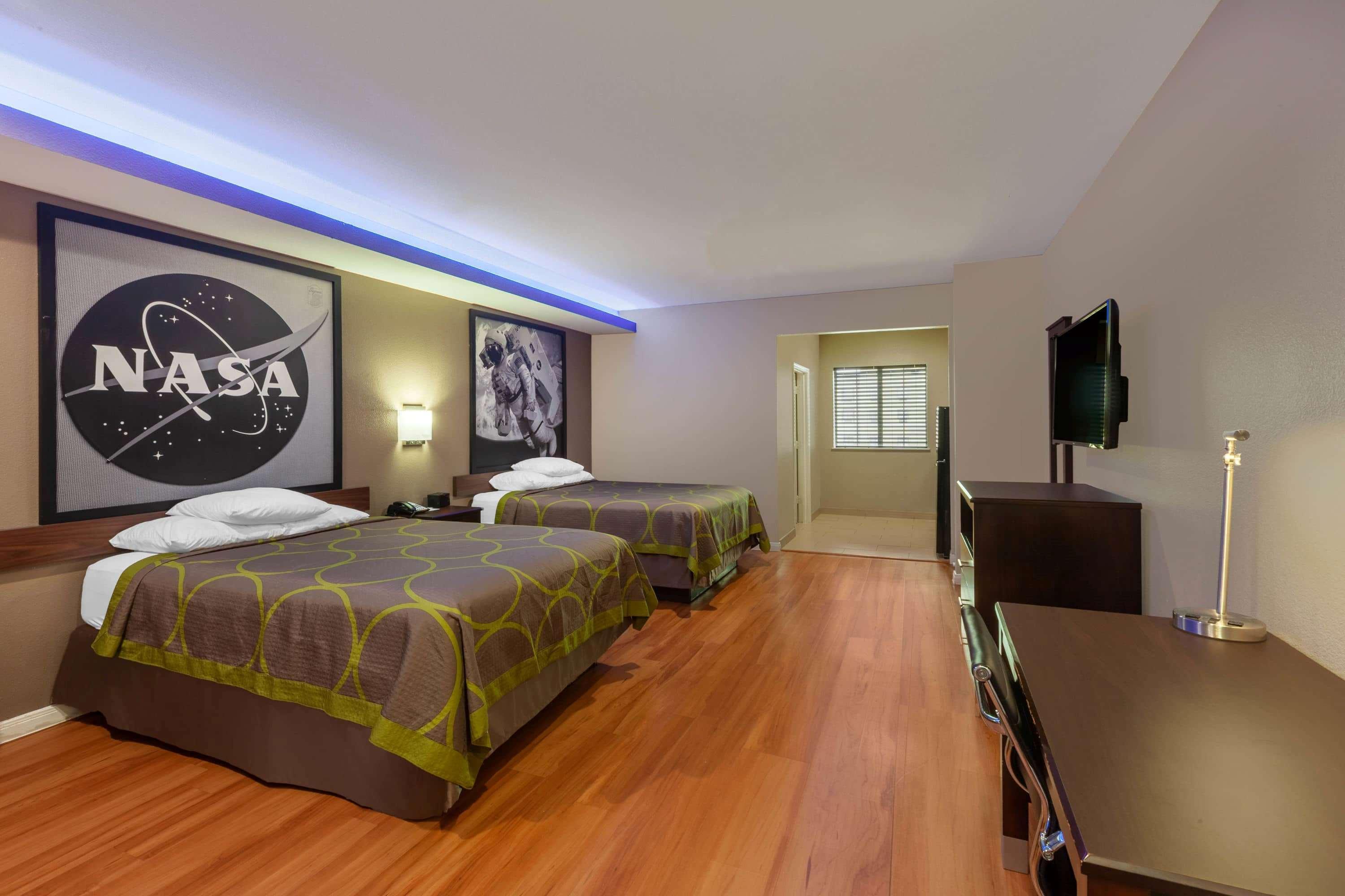 Super 8 By Wyndham Houston Northwest Cypress Hotel ภายนอก รูปภาพ