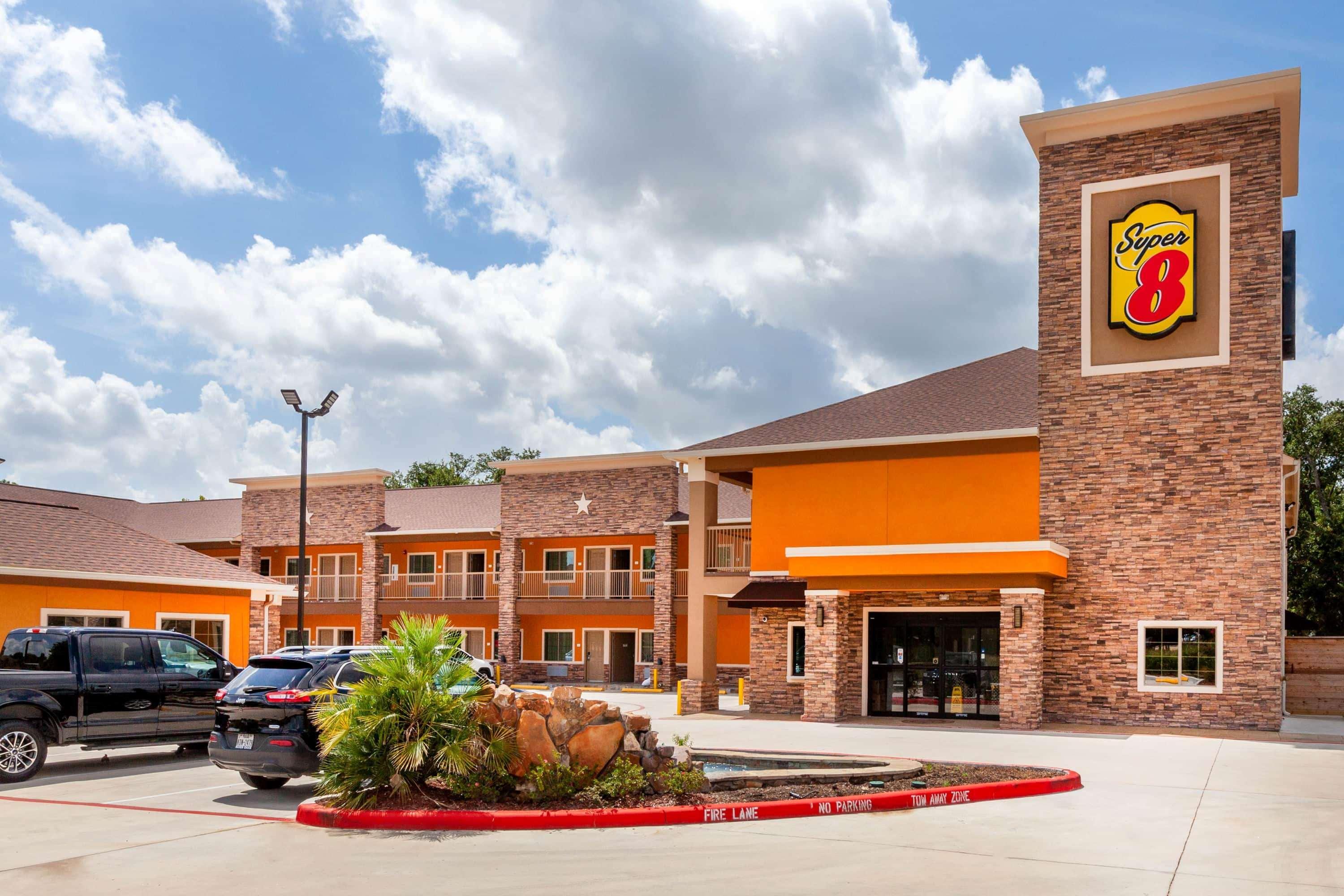 Super 8 By Wyndham Houston Northwest Cypress Hotel ภายนอก รูปภาพ