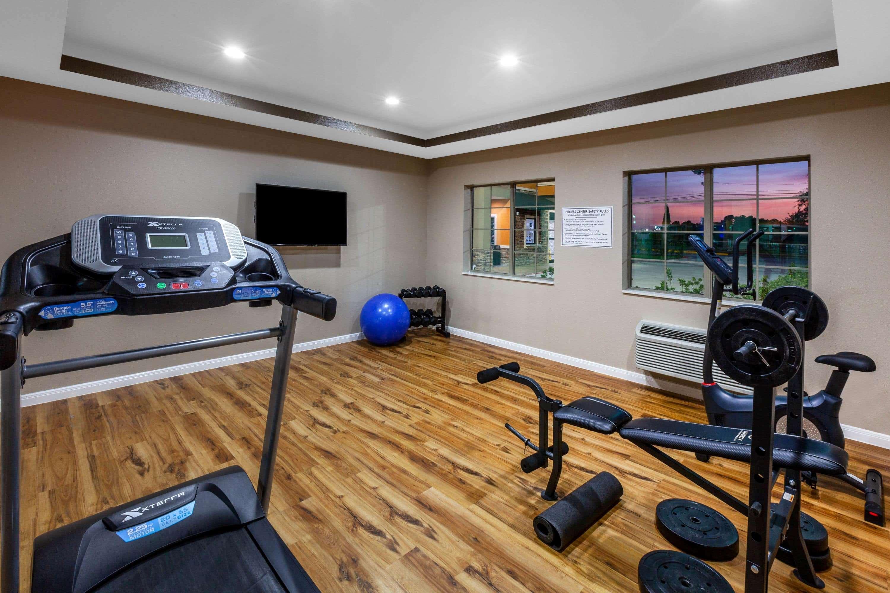 Super 8 By Wyndham Houston Northwest Cypress Hotel ภายนอก รูปภาพ